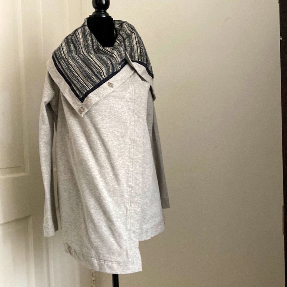 Lululemon Gray Savasana Wrap